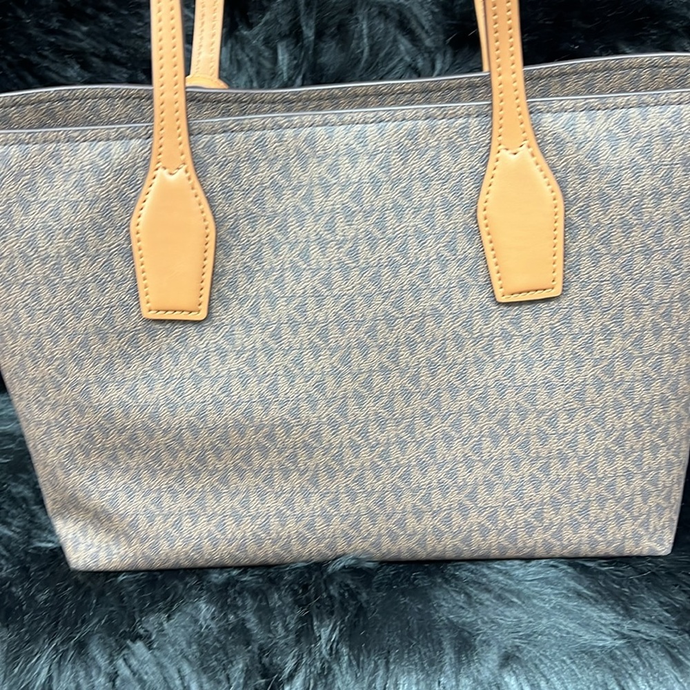 Michael Kors - Picture 6 of 9